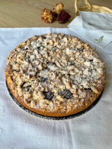 Torta con more e crumble